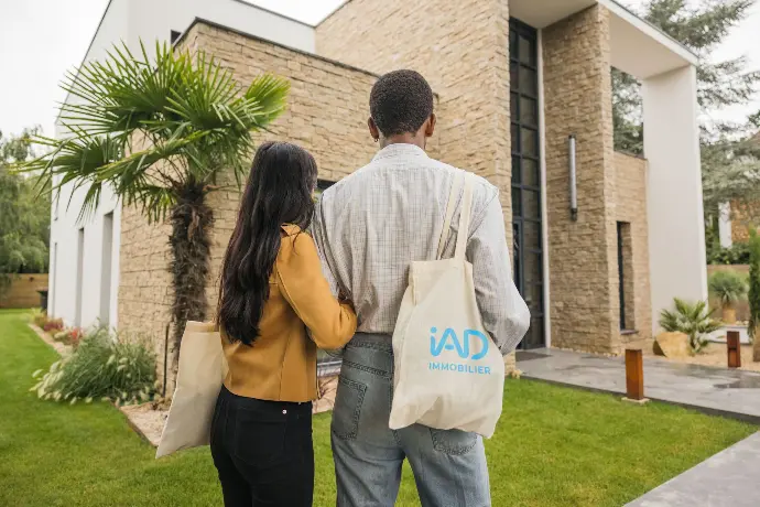 Laurence ferreira agent immobilier IAD oise